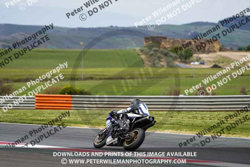 cadwell no limits trackday;cadwell park;cadwell park photographs;cadwell trackday photographs;enduro digital images;event digital images;eventdigitalimages;navarra;no limits trackdays;peter wileman photography;racing digital images;trackday digital images;trackday photos